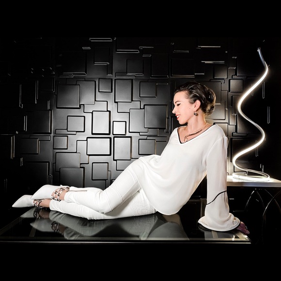 Meet your Posher, Lexa - Picture 3 of 12